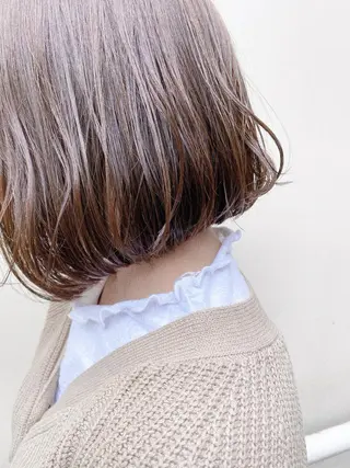 ミディアム カラー 高浜 夕海のヘアスタイル