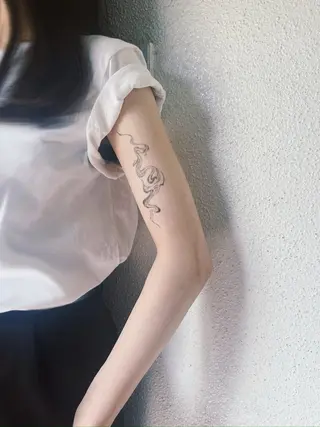 BATON. ノウラマナのマツエク・マツパデザイン