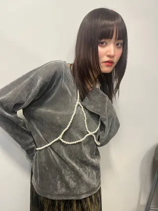 ミディアム カラー 友花 暗髪／ナチュラルのヘアスタイル