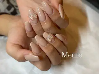 ネイル Mente by Initial所属・Mente YUIのネイルデザイン
