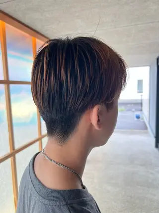 ショート カラー メンズ 小田 勇斗のヘアスタイル