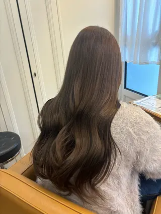 ロング カラー 栗林 茉那のヘアスタイル