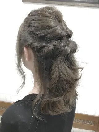 セミロング カラー ヘアアレンジ Rise Heart 中村 裕介のヘアスタイル