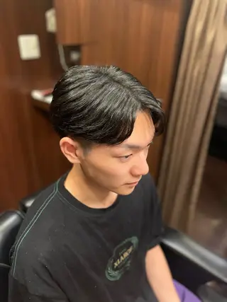 ミディアム メンズ 海老原 コウのヘアスタイル