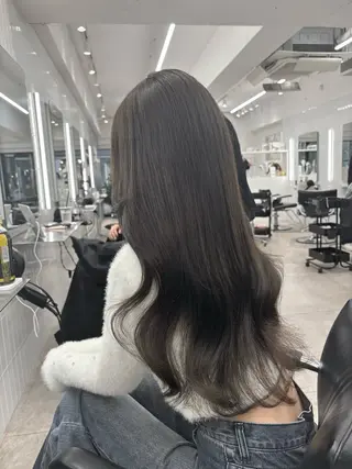 セミロング emi 韓国ワンホンヘアのヘアスタイル