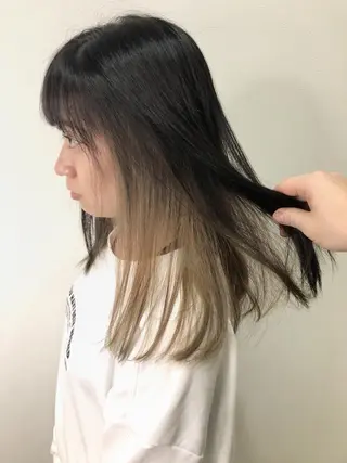 セミロング カラー 服部 樹季のヘアスタイル