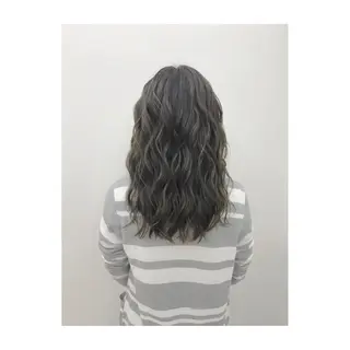 ミディアム カラー 永岡 鉄平のヘアスタイル