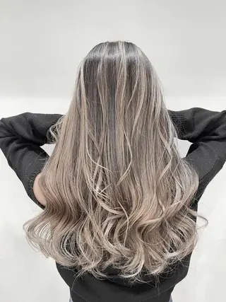 ロング Akua【代表】 Kazumaのヘアスタイル