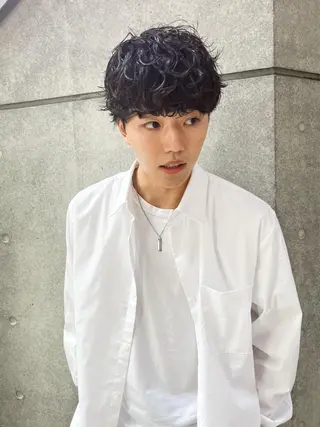 ショート パーマ メンズ メンズカット曲がる 縮毛矯正佐々木タクマのヘアスタイル