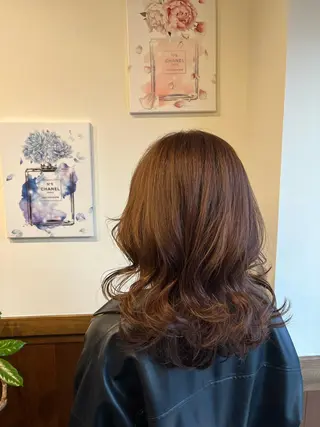 ミディアム reFREO所属・ダメージレスカラー 髪質改善reFREOのヘアスタイル