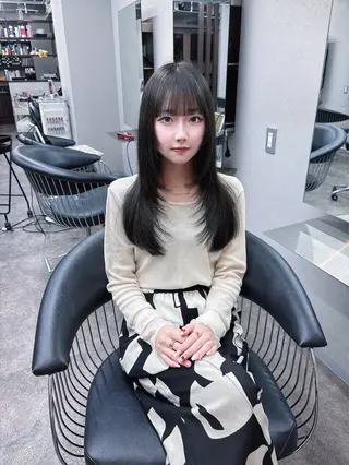 emmie by  moremuu所属・レイヤー/韓国ヘア ハイトーンAIRIのヘアスタイル