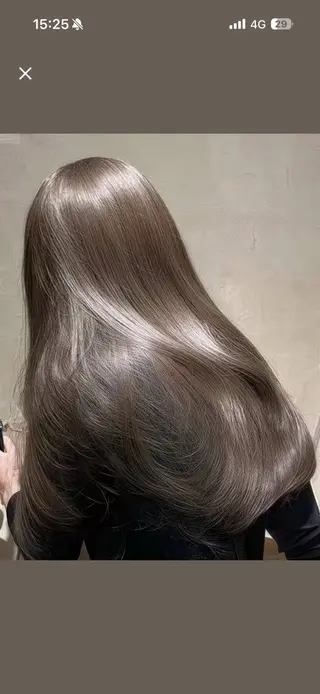 セミロング ⭕鏡のような劇艶× 自然なストレート⭕️のヘアスタイル