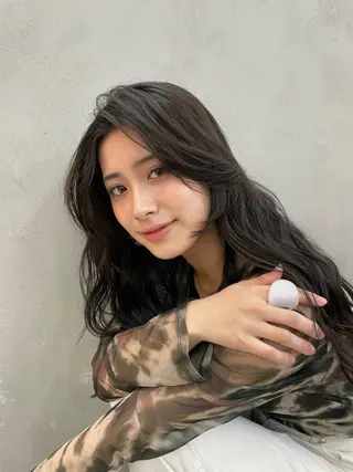 ロング カラー 藤原 凜香のヘアスタイル