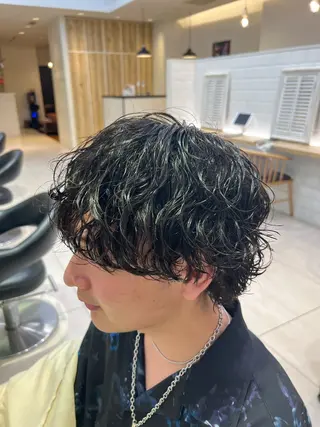 ショート メンズパーマ 岩成健志郎のヘアスタイル