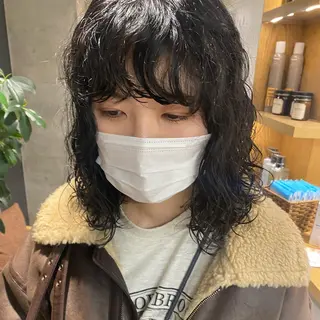 ミディアム パーマ Yahiko ハイトーンのヘアスタイル