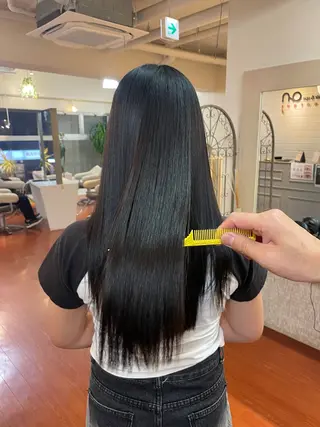 ロング 岡部 ゆめ菜のヘアスタイル