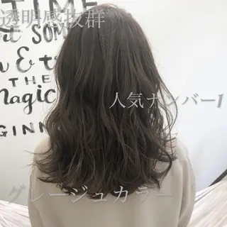 ミディアム 小笠原 菜緒のヘアスタイル
