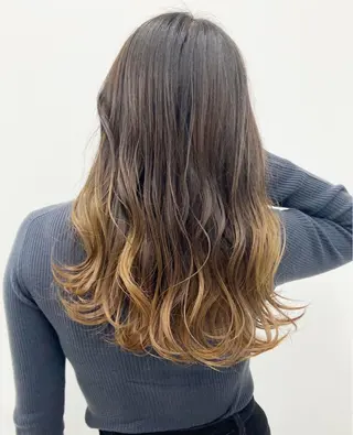 セミロング カラー 🦄インナーカラー 🦄貫井彩花のヘアスタイル