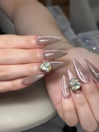 ネイル HAN 168のネイルデザイン