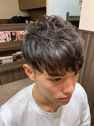 ショート パーマ メンズ IwAsh中山所属・✂︎中山ブリーチ・ パーマ✂︎露木智也のヘアスタイル