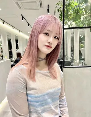 セミロング ハイトーン/レイヤー カット岩田健斗/新宿のヘアスタイル