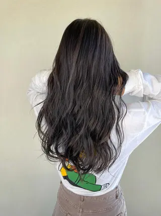 ロング カラー ハイライトカラー✨ グレージュ✨鎌倉光洋のヘアスタイル