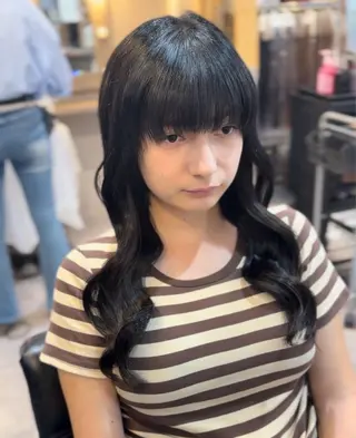 ロング lapis  Rie シールエクハイトーンのヘアスタイル