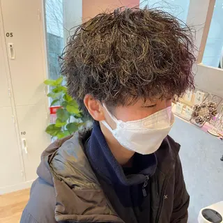 メンズ yoshi （髙橋）のヘアスタイル