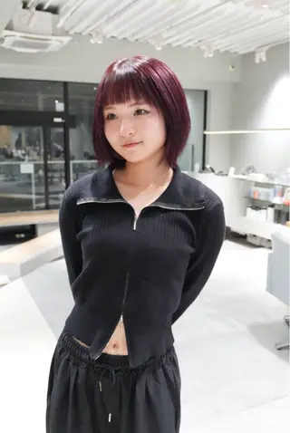 ショート カラー MINX 髙田凜々子 艶髪/ハイトーンのヘアスタイル