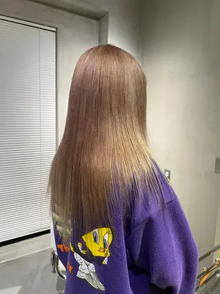 カラー アカリ /ショートカットのヘアスタイル