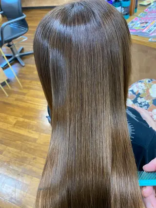 ミディアム ヘアーズ・サエミ所属・ヘアーズ・ サエミのヘアスタイル