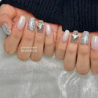 ネイル BONHEUR Annaのネイルデザイン