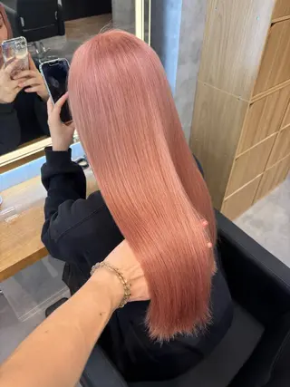 ロング カラー パーマ ヘアアレンジ 透明感ブリーチカラー 🌈TOMOHIROのヘアスタイル