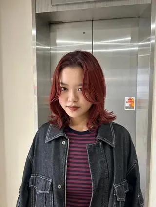 ミディアム レイヤー 👩🏻‍🦰Moeのヘアスタイル