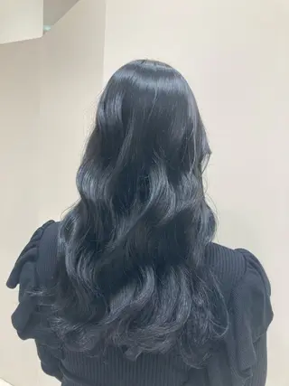 ロング 山中 彩華のヘアスタイル
