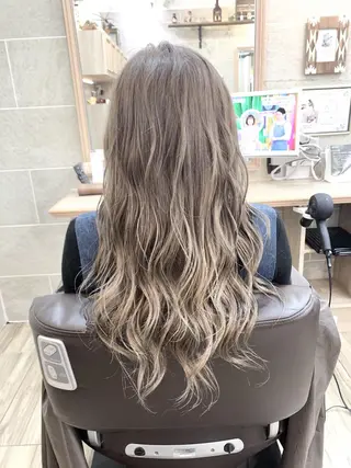 セミロング カラー 平尾 拓也のヘアスタイル