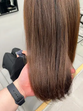 セミロング カラー 菅 樹希弥のヘアスタイル