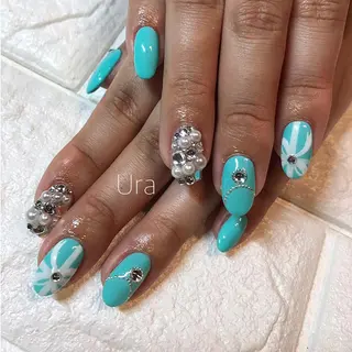 ネイル UrakoNail 《nail》のネイルデザイン