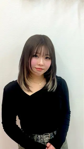 ミディアム ronmuu所属・佐藤 舞花のヘアスタイル