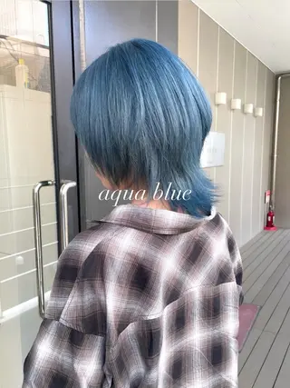 ショート カラー ヘアアレンジ mika｜ブルーカラ ー｜ハイトーンカラーのヘアスタイル