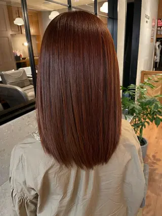 セミロング 青山 airaのヘアスタイル