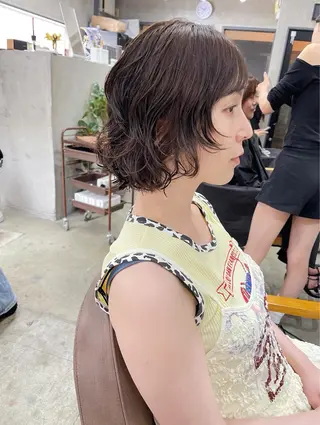 ミディアム カラー AiM 大名　似合わせカットのヘアスタイル