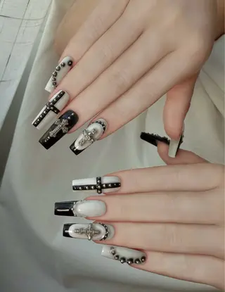 ネイル D-BEAUTY Nailsalonのネイルデザイン