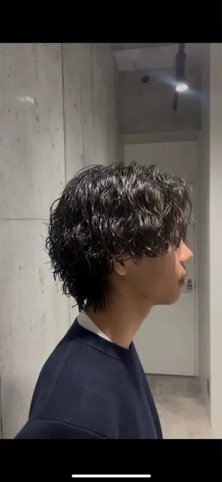 ショート パーマ メンズ fifthパーマ透明 感カラー✨齊藤晋壱朗のヘアスタイル