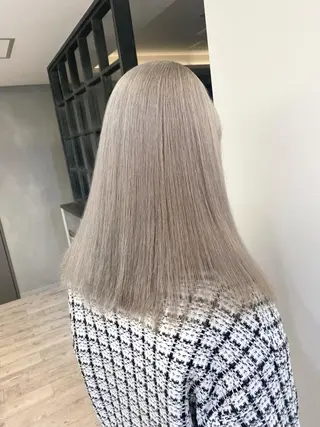 ロング カラー ハイトーン特化サロン 🍑momo🍑のヘアスタイル