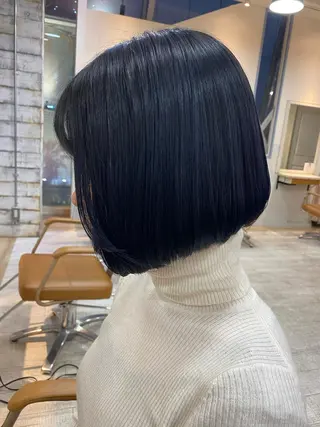 ショート カラー ANNA /艶髪/ハイトーンのヘアスタイル