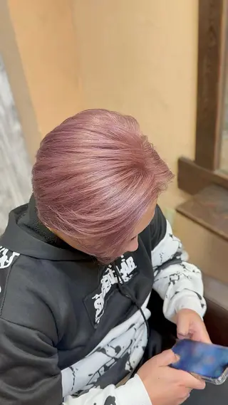 カラー メンズ ブリーチ🩵レイヤー Maho🐻‍❄️のヘアスタイル