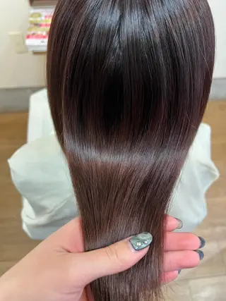ミディアム カラー イシイ ハルナ 🤍のヘアスタイル