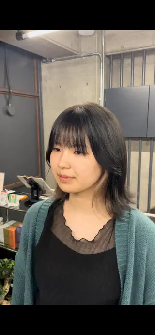 ミディアム ボブ/透明感カラー EMIRIのヘアスタイル