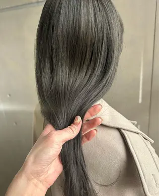 ロング カラー 透明感カラー🪡🤍 nanao🤍🪡のヘアスタイル